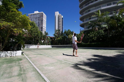Surfers Mayfair - Tourism Townsville 3