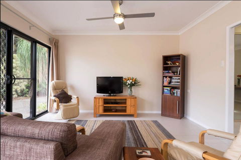 The Villa At The Bay - Tourism Townsville 8