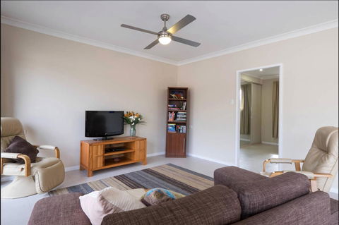 The Villa At The Bay - Tourism Townsville 9