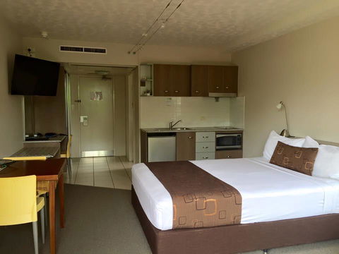 Waters Edge The Strand - Tourism Townsville 1