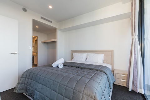 Waterview 3BR Modern Apartment Near Harbour Town - Waterpoint - Tourism Townsville 1