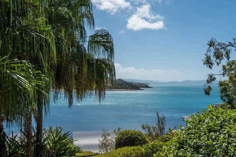 Waves 3 Luxury 3 Bedroom Endless Ocean Views Central Location + Buggy - Tourism Townsville 3