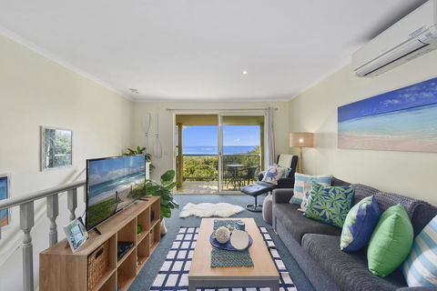 Waves At Sapphire - Tourism Townsville 0