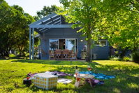 Book Daylesford Accommodation Vacations Tourism Townsville Tourism Townsville