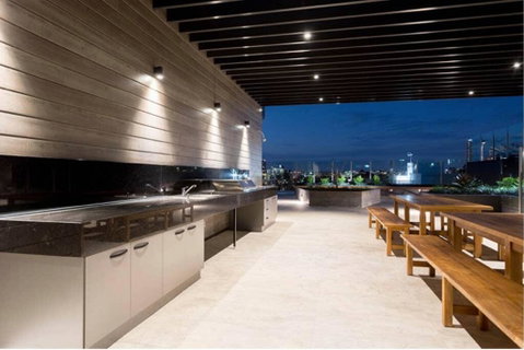 West End Executive Suite, On The Brisbane River. - Tourism Townsville 3