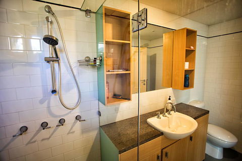 WHARF COTTAGE - Tourism Townsville 3