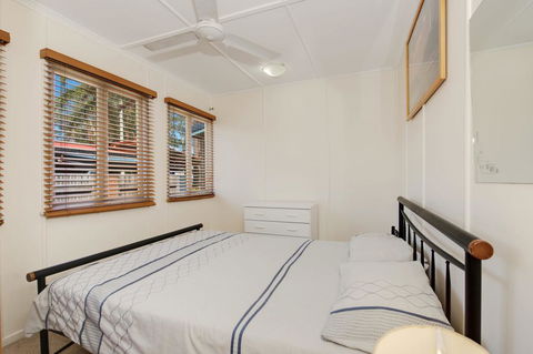 Wheelchair Friendly With Water Views - Welsby Pde, Bongaree - Tourism Townsville 1
