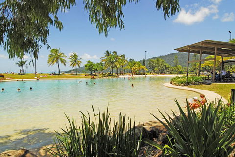 Whitsunday On The Beach - Tourism Townsville 2