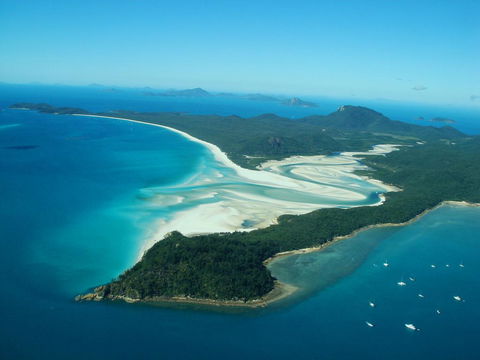 Whitsunday On The Beach - Tourism Townsville 1