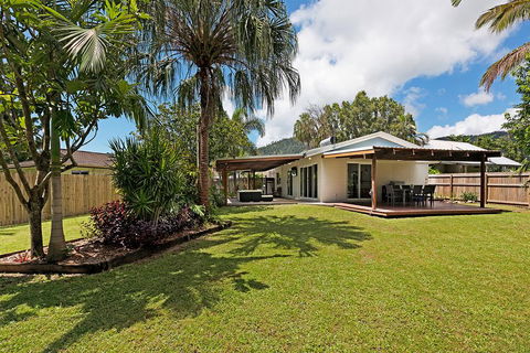 Whitsunday Palms - Tourism Townsville 1