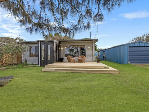Willan - 43 Powling Street - Tourism Townsville 0