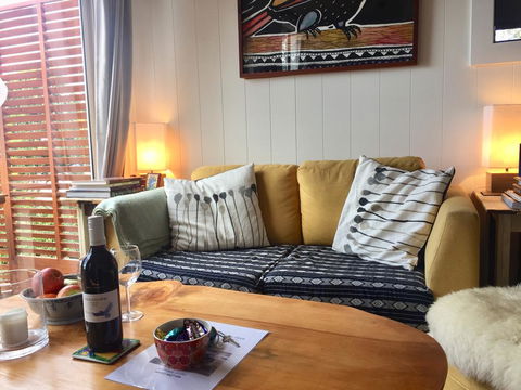 Willow Cabin - Tourism Townsville 0