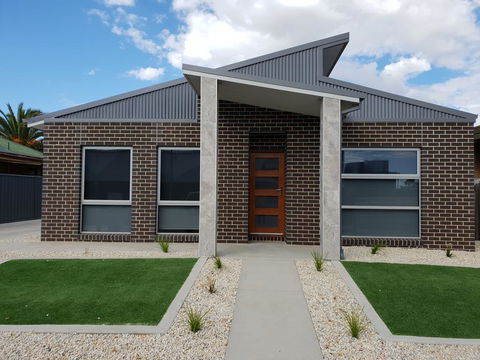 Wimmera Plains - Tourism Townsville 0