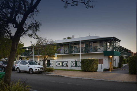 Windsor Lodge - Tourism Townsville 0