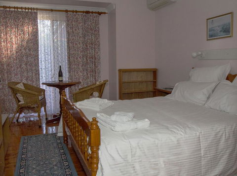 Wine Country Drive Guest House - Tourism Townsville 2