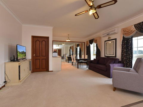 Wine Country Homestead 1br Studio - Tourism Townsville 3