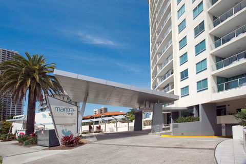 Wings Luxury Apartment Pink Poodle - Tourism Townsville 2