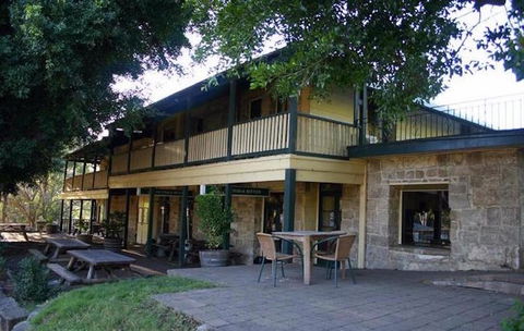 Wisemans Inn - Tourism Townsville 0