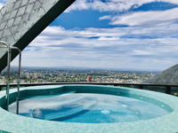 Wonderful One-Bedroom Apartment in Melbourne CBD