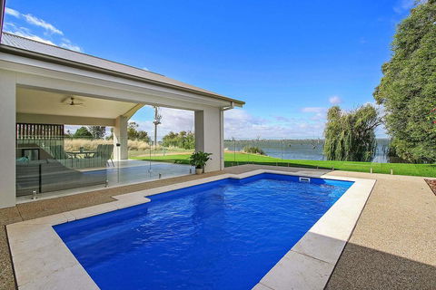 Woodbine Waters - Tourism Townsville 1