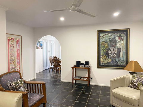 Woorim Secluded Palms Cottage - Tourism Townsville 3