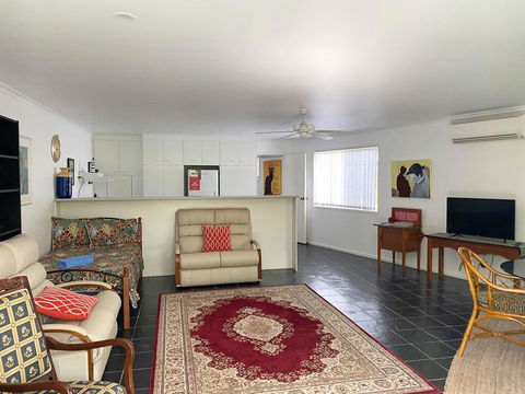 Woorim Secluded Palms Villa - Tourism Townsville 1