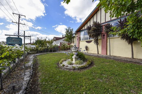 Wyatt Guest House - Tourism Townsville 3
