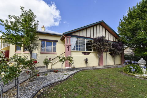 Wyatt Guest House - Tourism Townsville 2