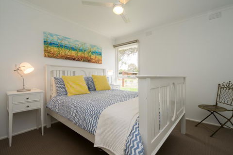 Xanadu Shores - Tourism Townsville 1