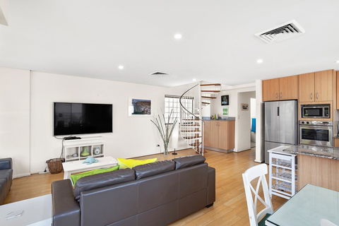 Yacaaba Terrace, Unit 9, 3 Yacaaba Street - Tourism Townsville 3