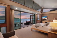 Yacht Club Villa 33 - Serenity - 4 Bedroom 4 Bathroom House Ocean Views 2 Buggies
