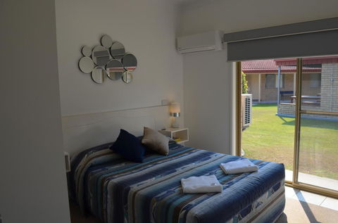 Yamba Motor Inn - Tourism Townsville 1