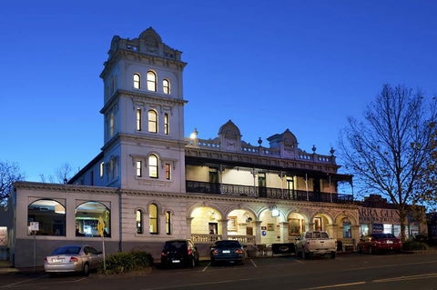 Yarra Valley Grand - Tourism Townsville 0