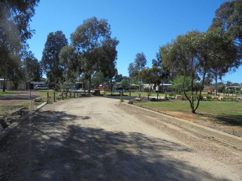 Yarrawonga Riverlands Tourist Park - Tourism Townsville 1