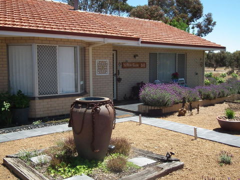 Yellow Gum Bed And Breakfast - Tourism Townsville 0