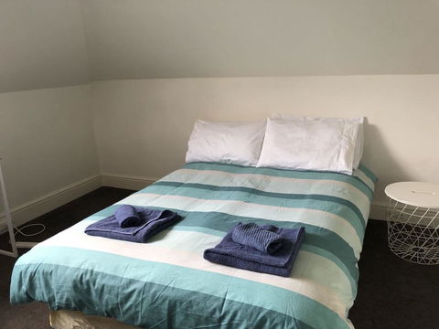 Your Home In Sandy Bay - Tourism Townsville 1