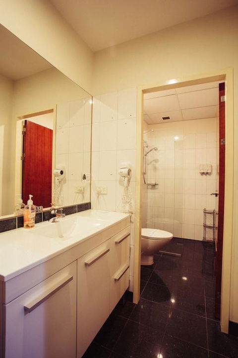YTI Garden Hotel - Tourism Townsville 3