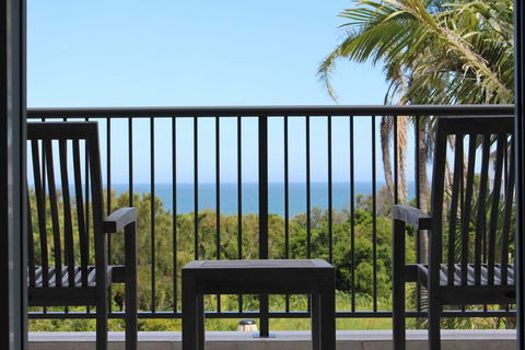 Zaffiro Beach House - Tourism Townsville 2