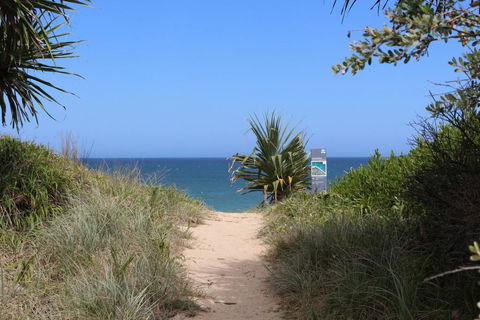 Zaffiro Beach House - Tourism Townsville 3