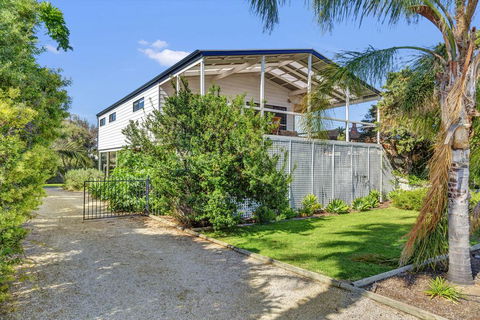 Zephyr Shores - Tourism Townsville 3