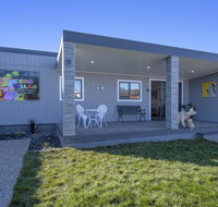 Zoo Villas  Villa Zebra - Central Wynyard - Tourism Townsville
