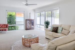 Relax At Bokarina Beach House Walk To Beach Relax By The Pool - Tourism Townsville 5