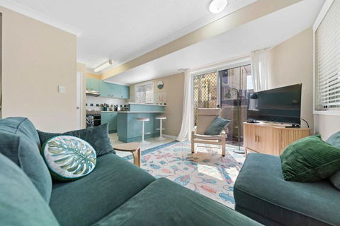 2 Bedroom Townhouse On Cook - Tourism Townsville 0