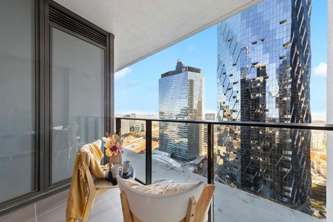 A 2BR Apt With City Views Next To Southern Cross - Tourism Townsville 2