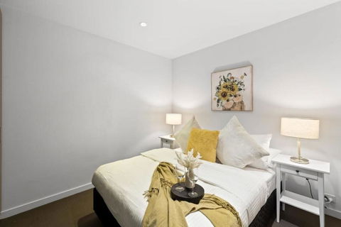 A 2BR Apt With City Views Next To Southern Cross - Tourism Townsville 4
