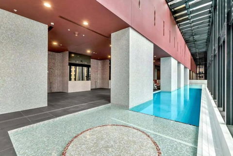 A 3BR Apt Next To Melbourne Central FREE Parking - Tourism Townsville 2