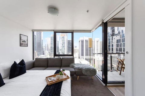 A 3BR Apt Next To Southern Cross FREE Parking - Tourism Townsville 3