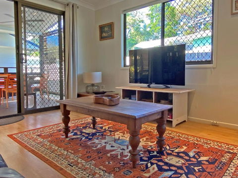 A AMITY BEACH BABY - Tourism Townsville 4