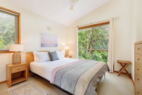 A Beach House - Tourism Townsville 1