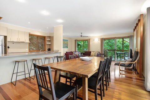A Beach House - Tourism Townsville 3